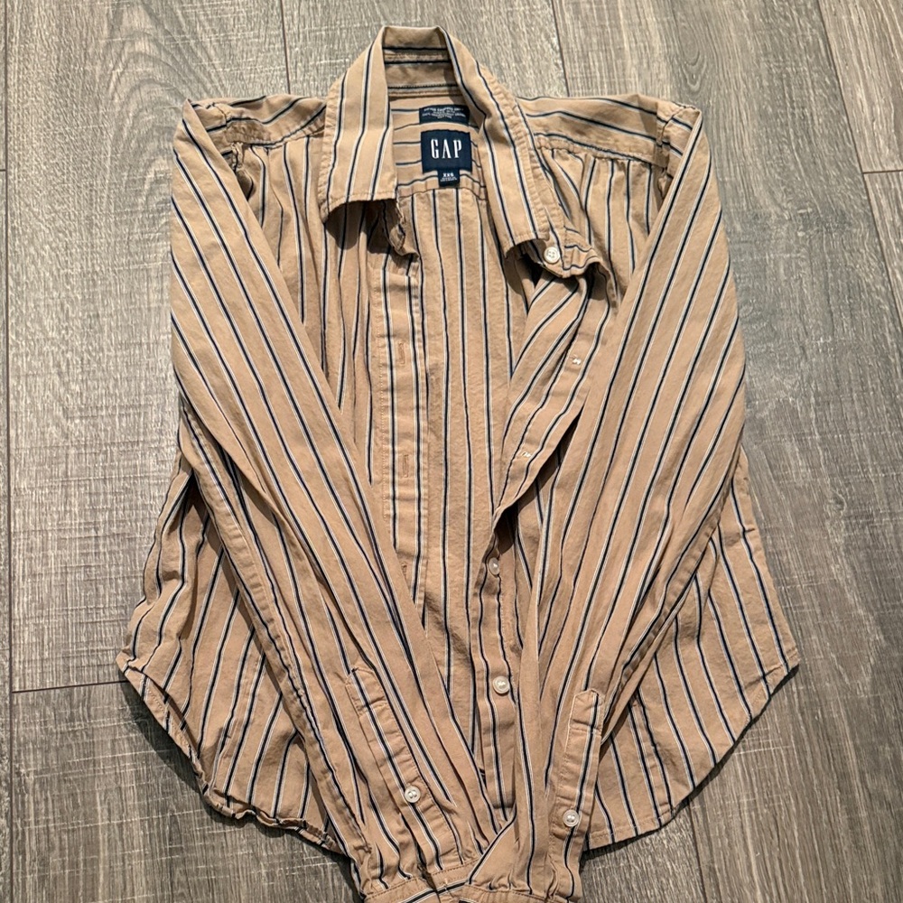 NWOT GAP button down